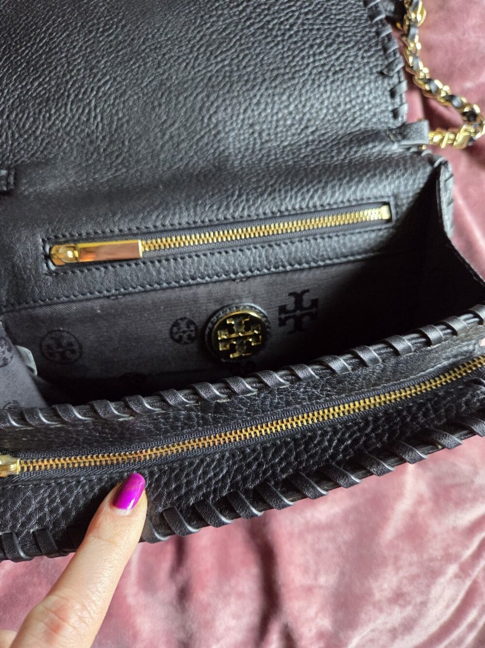 Tory Burch Marion Combo Crossbody Purse - Black Pebbled Leather Whipstitch - Picture 7 of 13